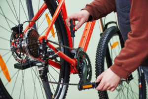 mantenimiento en la cadena de la bicicleta